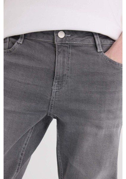 Carlo Skinny Fit Ekstra Dar Kalıp Normal Bel Ekstra Dar Paça Jean Pantolon E2740AX25SP indirimleri