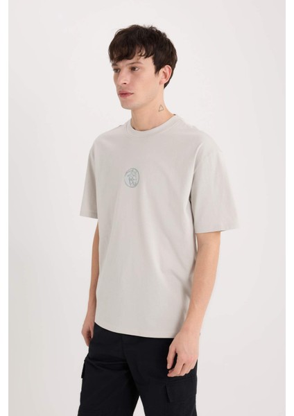 %100 Pamuk Boxy Fit Bisiklet Yaka Sırt Baskılı Kısa Kollu Tişört D9342AX25SP fırsatları