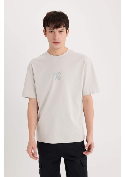 %100 Pamuk Boxy Fit Bisiklet Yaka Sırt Baskılı Kısa Kollu Tişört D9342AX25SP indirimleri