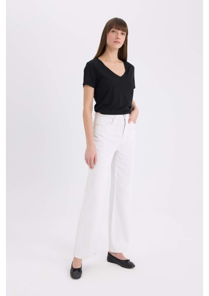 Regular Fit V Yaka Basic Düz Kısa Kollu Tişört W9204AZ25SP