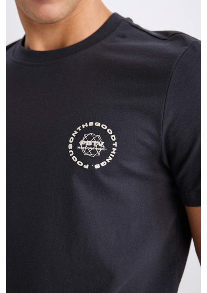 %100 Pamuk Slim Fit Dar Kesim Bisiklet Yaka Baskılı Kısa Kollu Tişört C2079AX25SM