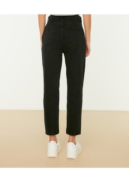 Timeless Mom Fit - Yüksek Belli Rahat Jean