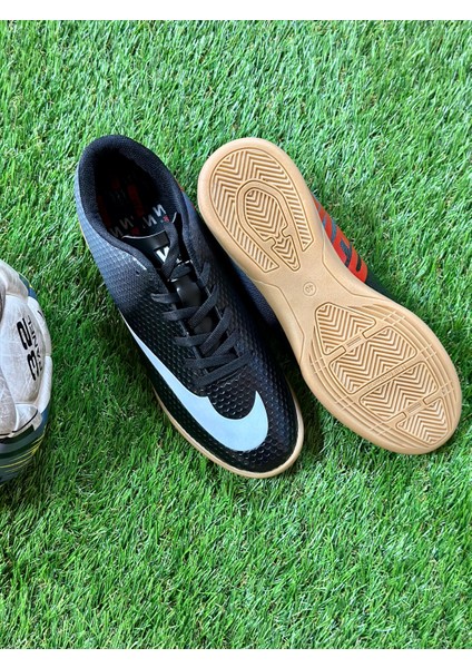 Futsal Kaymaz Salon Futbolu Ayakkabısı Parkur Ayakkabısı