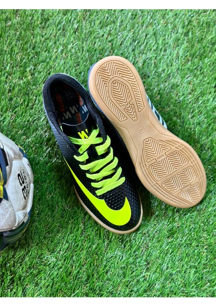 Futsal Kaymaz Salon Futbolu Ayakkabısı Parkur Ayakkabısı