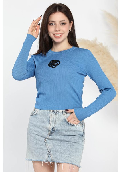 Gül Nakışlı Triko Bluz