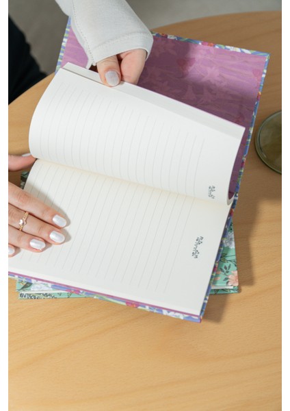 Doğa Desenli Bez Ciltli Defter - 10
