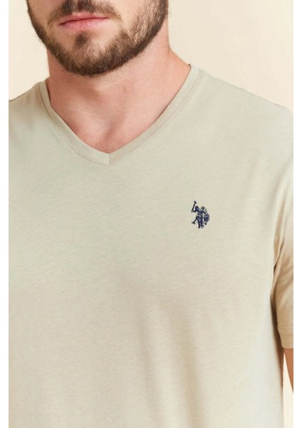 Erkek V Yaka T-Shirt modelleri