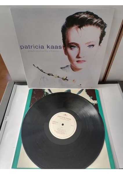 Patrıcıa Kaas - Mademoiselle Chante... 1982 Kanada Basım Lp Albüm - 33 Lük Plak