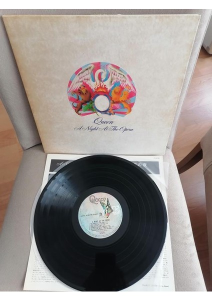 Queen - A Night At The Opera - 1975 Japonya Basım - 33 Lük Lp Plak Albüm - Obi’siz 2. El