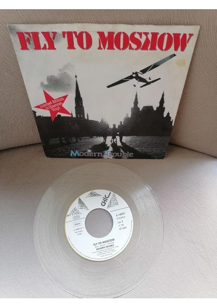 Modern Trouble - Fly To Moskow - 1987 Almanya Basım 45 Lik Plak ( Şeffaf Plak )