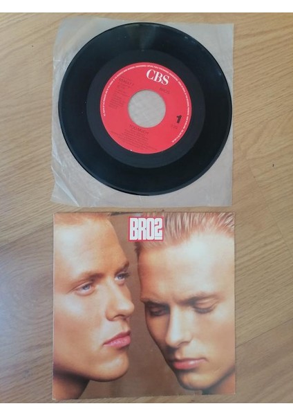 Bros - Too Much /astrologıcally - 1989 Hollanda Basım 45 Lik Plak