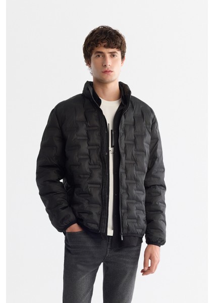 Erkek Siyah Dik Yaka Su İtici Rüzgar Geçirmez Şişme Comfort Fit Hafif Mont A42Y6154