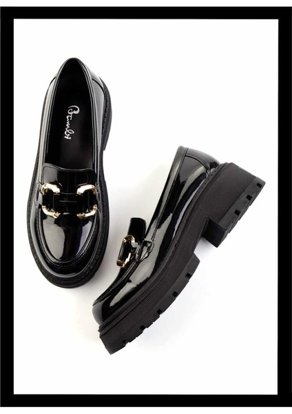 Siyah Rugan Kadın Loafer Ayakkabı K01823260008
