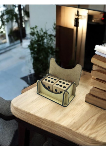 Doğal Ahşap Zar ve Kutusu, Masa Süsü Dekoratif Süs Zar ( 3,5 cm ) indirimleri