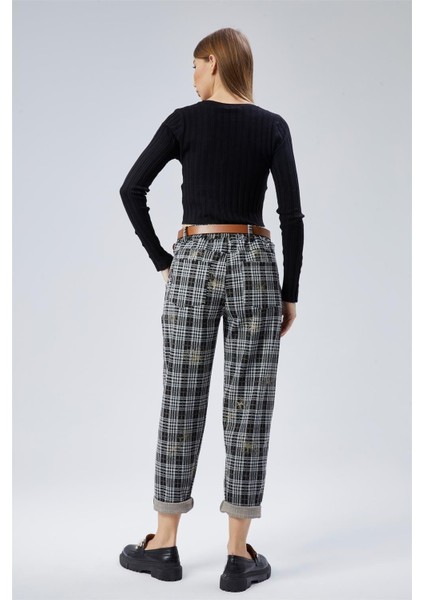 Ekose Yaldızlı Pantolon fırsatları