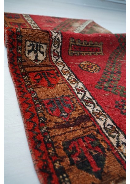 55 x 89 cm Küçük Boy Kırmızı Kahverengi Tribal Desenli El Dokuma Yıkanabilir Kilim fırsatları
