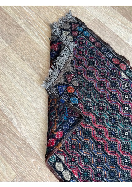50 x 93 cm Etkileyici El Dokuma Renkli Yıkanabilir Küçük Alanlar Için Kilim modelleri