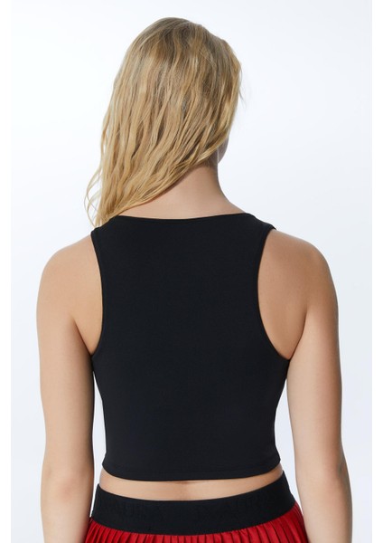 Ed 2326-02 Rihanna Dry-Touch Asimetrik Detaylı Kadın Üstü Siyah indirimleri