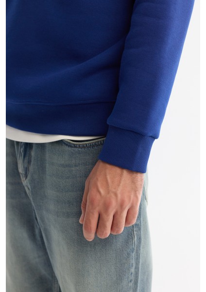 Erkek Saks Bisiklet Yaka Pamuklu Şardonlu Baskılı Regular Fit Sweatshirt B001033 modelleri