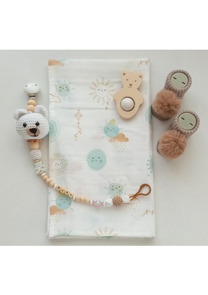 Hoşgeldin Bebek, Unisex, Yenidoğan Bebek, Beyaz Örgü Ayıcık, Battaniyeli Isimli Emzik Askısı Hediye Seti fiyatları