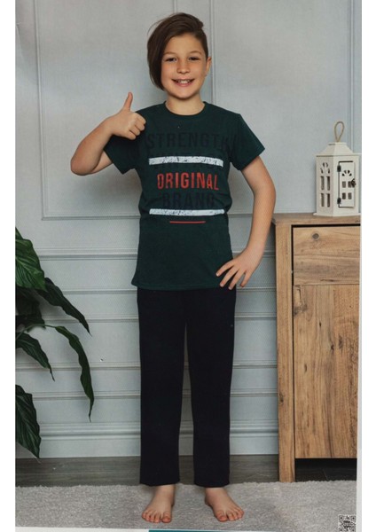 Kısa Kol Tişört , Uzun Pantolon Erkek Çocuk Pijama M00672