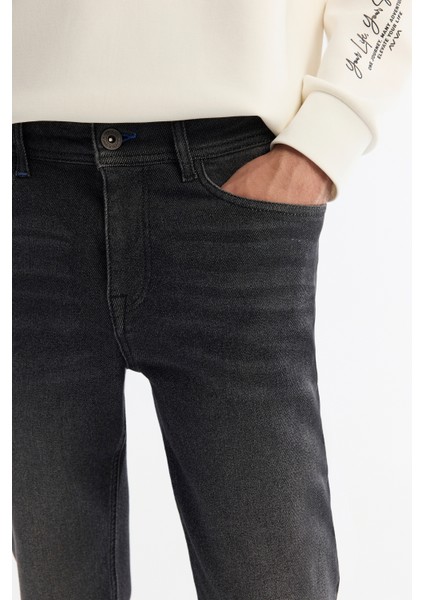 Erkek Siyah Eskitme Yıkama Jean Pantolon A42y3524