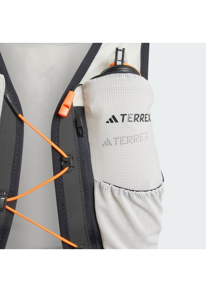 TERREX IW0938 Terrex Trail Running Techrock Vest 5 L modelleri