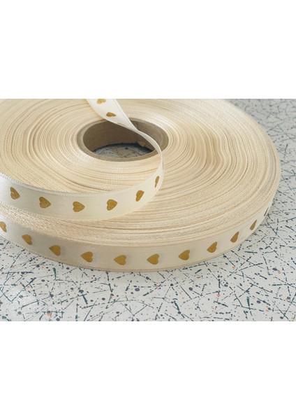 Gold Kalp Baskılı Krem Renk Saten Şerit Kurdele, 1.5 cm Saten Kurdele, 3 Metre fiyatları