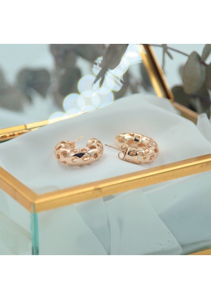 Kalp Detaylı Gold Küpe