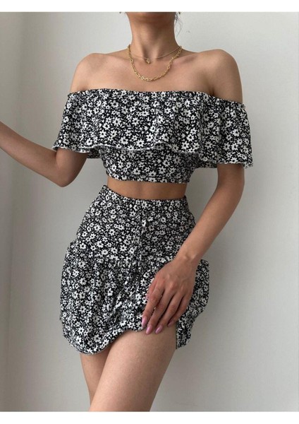 Çiçek Desenli Crop-Etek Takım Kayıkçı Yaka