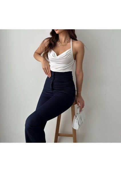 Degaje Yaka Sırt Dekoltesi Sandy Bluz