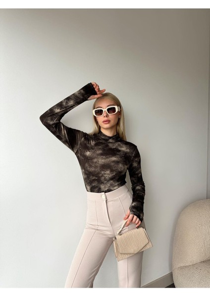 Batik Desen Yarım Balıkçı Uzun Kol Bluz