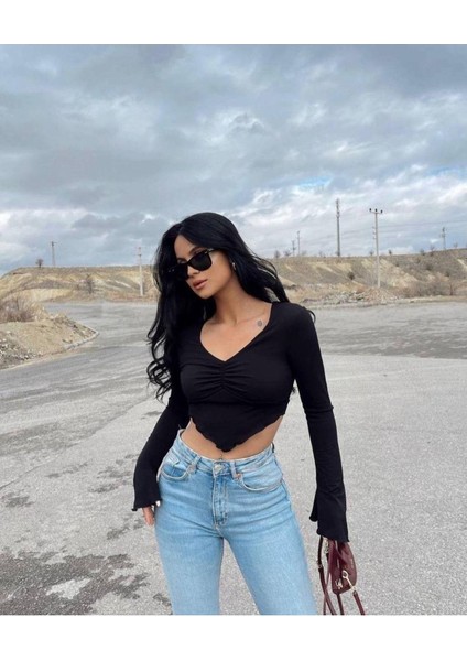 Sırt Dekolteli Zincir Detaylı Crop