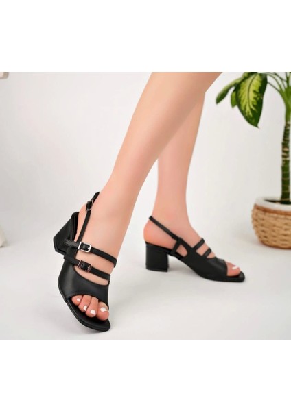 Merit Siyah Cilt Topuklu Ayakkabı fırsatları