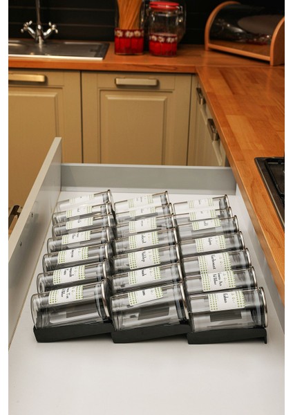 21 Adet Çelik Kapaklı Baharatlık Borosilikat (Cam) 300ML Kavanoz 6 Adet Stoplu Pleksi Stant (Siyah) modelleri