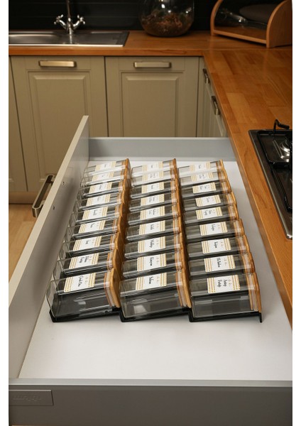 27 Adet Bambu Kapaklı 300ML Borosilikat (Cam) Baharatlık Kavanoz ve 6 Adet Düzenleyici Stant (Siyah) fiyatları