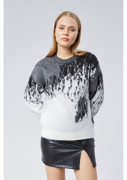 Gri Beyaz Geçişli Yumuşak Yün Kazak modelleri