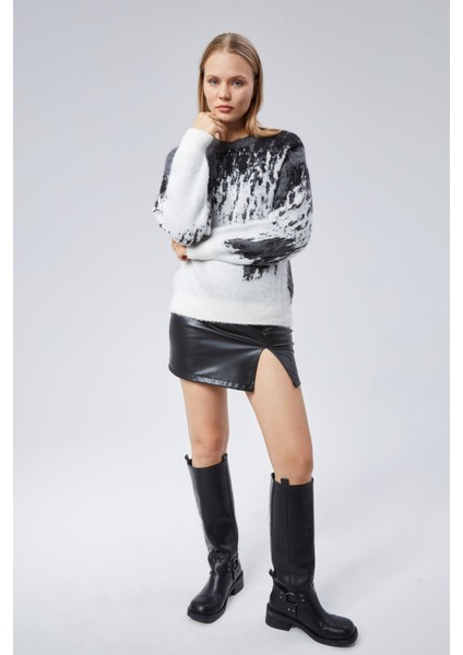 Gri Beyaz Geçişli Yumuşak Yün Kazak indirimleri