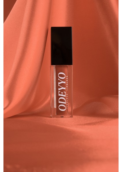 Mat Likit Ruj – Amsterdam Nude, Flawless Matlık, Kalıcı Etki, Bulaşmayan Formül, Modern Mat Bitiş, Matte Liquid Lipstick