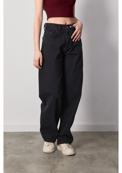 Beli Tokalı Fermuarlı Baggy Jean