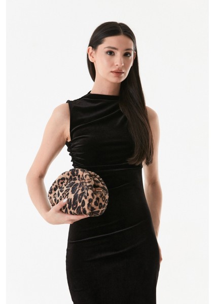Leopar Desenli Çıtçıtlı Zincirli Pelüş Çanta