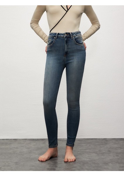 Kadın Marcella X Dar Paça Yüksek Bel Jean Pantolon fiyatları