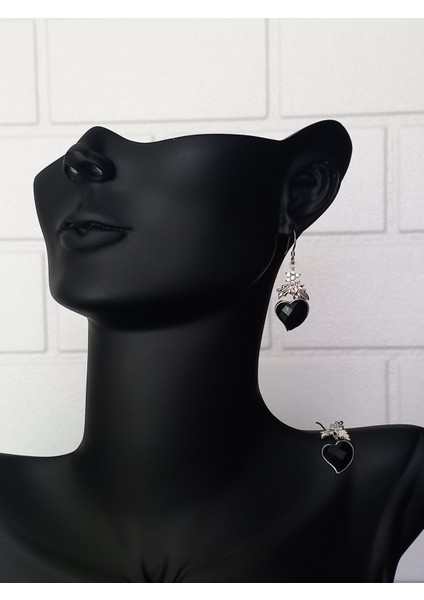 925 Ayar Gümüş Zirkon Taşlı Siyah Kalp Trend Kadın Küpe Sevgililer Günü Hediye modelleri