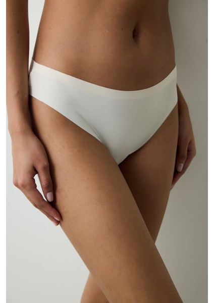 Invisible Laser Cut Krem Slip Külot