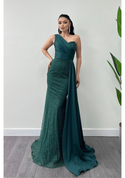 Simli Saten Kumaş Şal Detaylı Abiye Elbise - Zümrüt Yeşil