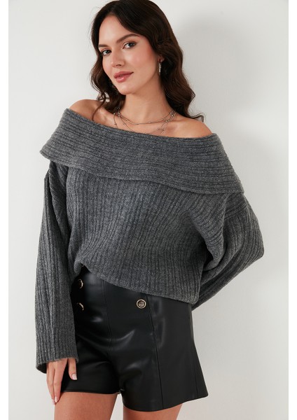 Oversize Fit Madonna Yaka Triko Kazak Bayan KAZAK 4615216 fırsatları