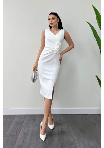 Atlas Kumaş Gül Detaylı Kalem Elbise - Beyaz