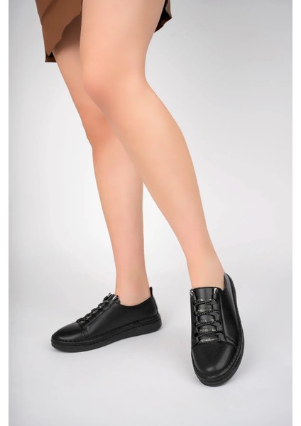 Kadın Spor Ayakkabı Suni Deri Siyah Günlük Kullanım İçin Düz Tabanlı Tasarım fiyatları