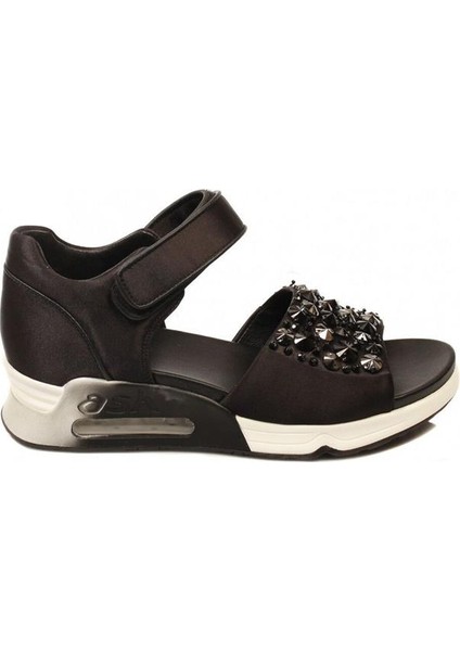 Lotus Siyah Saten Kumaş Siyah Boncuklu Deri Kanca ve Halkalı Bağlama Deri Döşeme Kadın Sandalet fiyatları