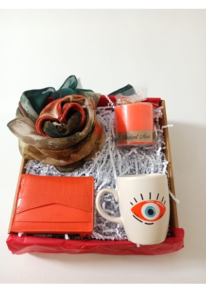 Yılbaşı Özel Hediye Seti, Çakra Kupa, Büyük Boy Fular, Turuncu Cüzdan, Mum fiyatları